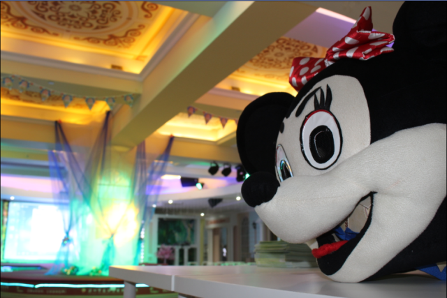 我們今天高高興興，爸爸媽媽請把我留下！