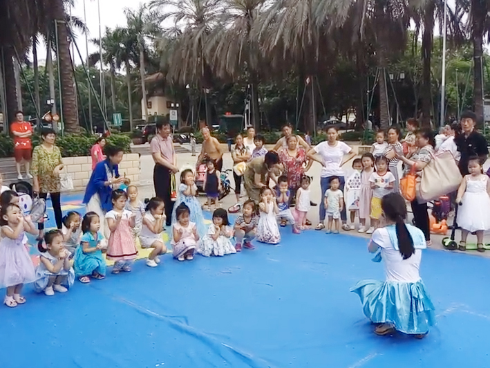 〈萬科城中心〉小貓小貓“喵喵”，寶貝們一起做運(yùn)動(dòng)