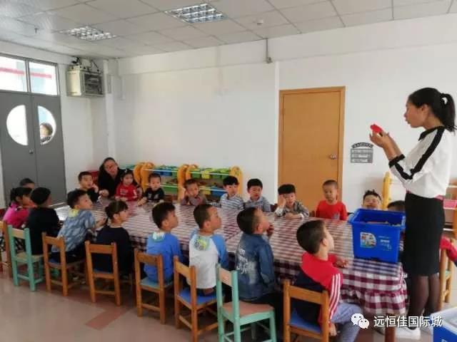 遠(yuǎn)恒佳國際教育城專業(yè)師資入駐各幼兒園——樂高、沙畫興趣班正式開課啦！