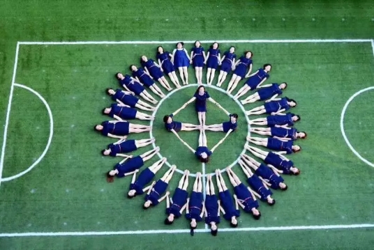 《感恩師愛》——碧水龍庭幼兒園教師節(jié)慶?；顒? title=