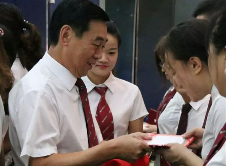 人勤效率高，和衷氣象新，龍華中英文實驗學校新學期開學井然有序